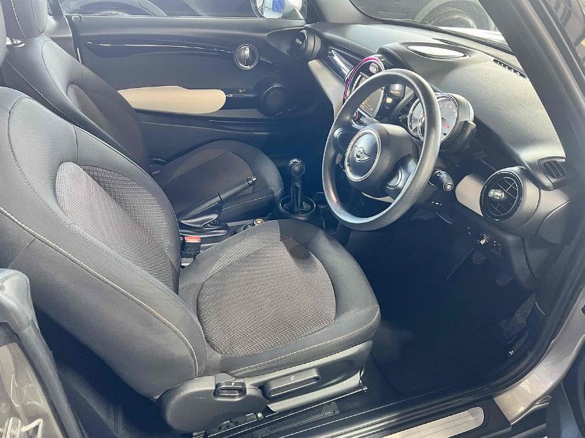 2017 67 MINI CONVERTIBLE